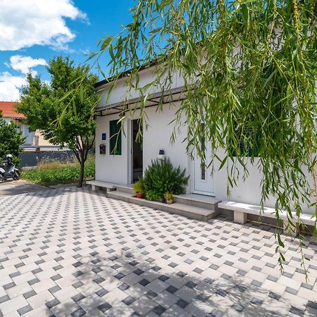 Studio Apartment Dona Trogir Exterior foto