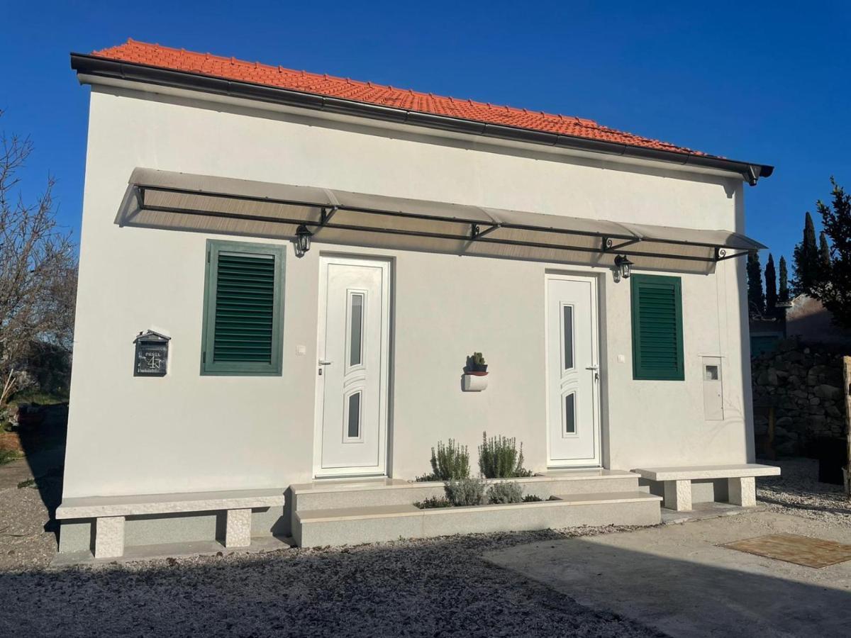 Studio Apartment Dona Trogir Exterior foto