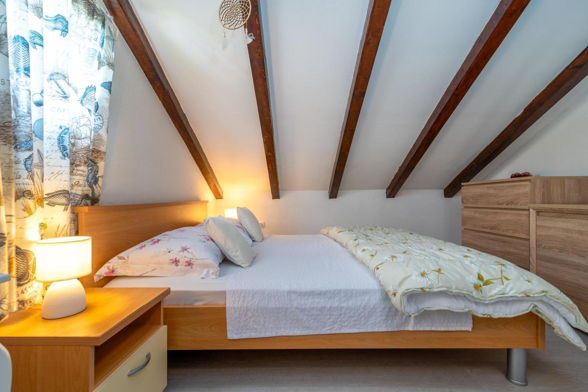 Studio Apartment Dona Trogir Exterior foto