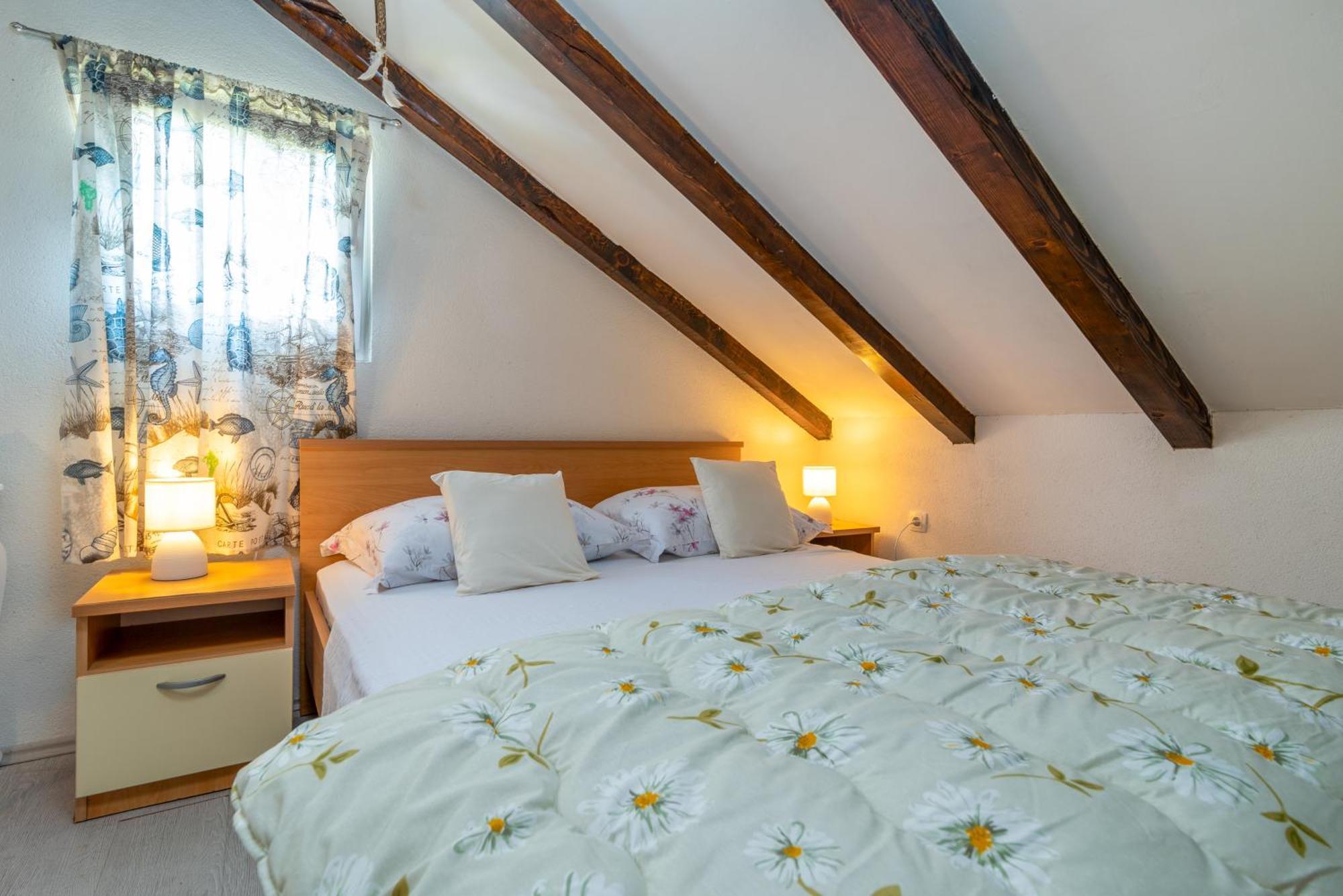 Studio Apartment Dona Trogir Exterior foto