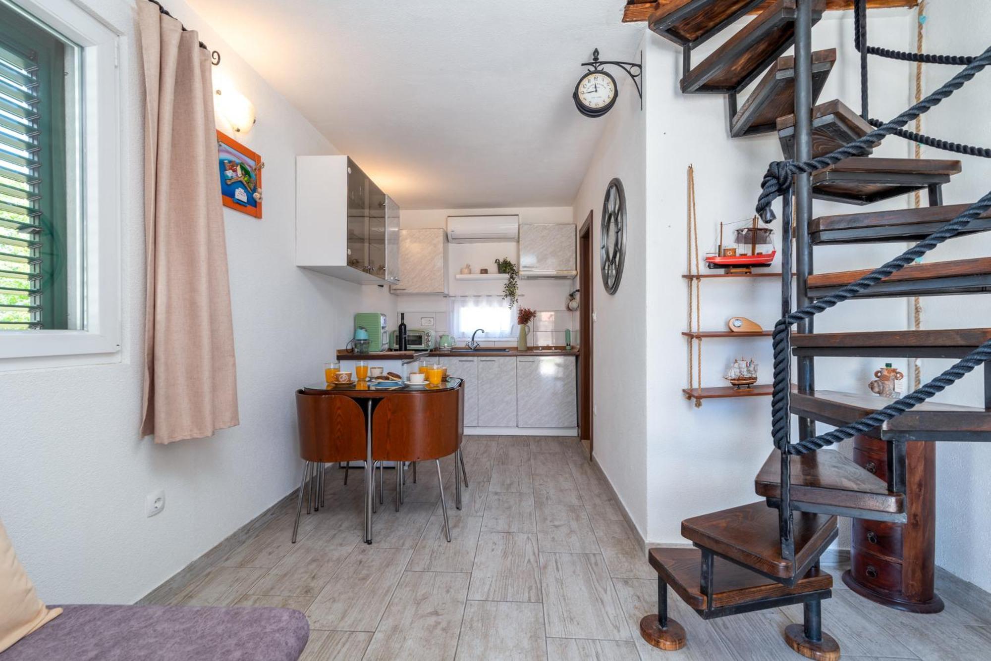 Studio Apartment Dona Trogir Exterior foto