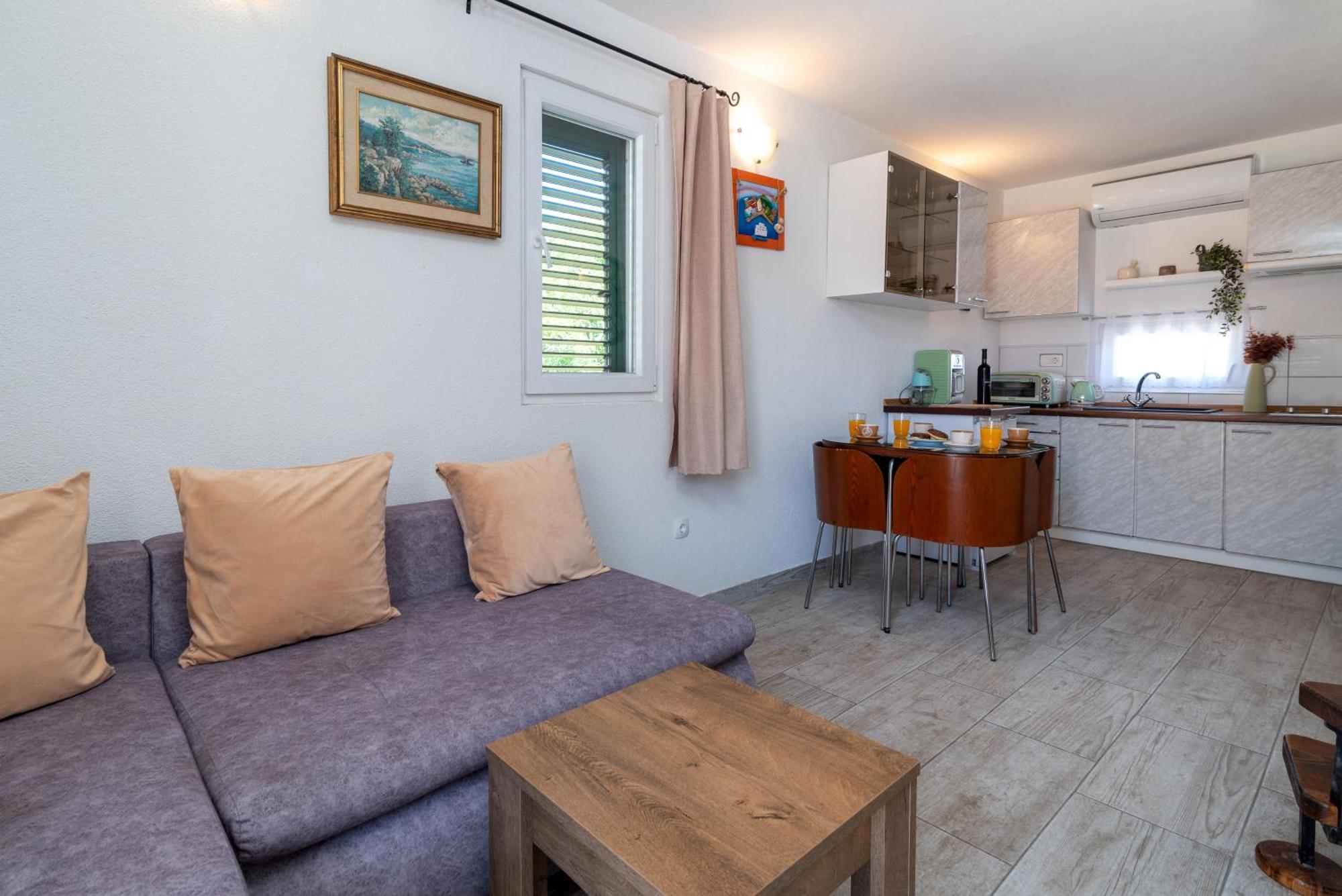 Studio Apartment Dona Trogir Exterior foto