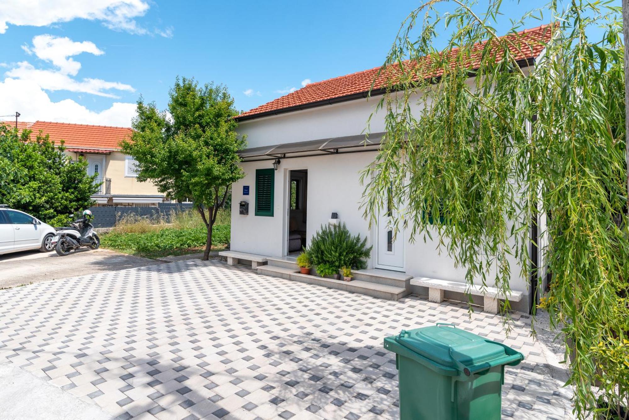Studio Apartment Dona Trogir Exterior foto