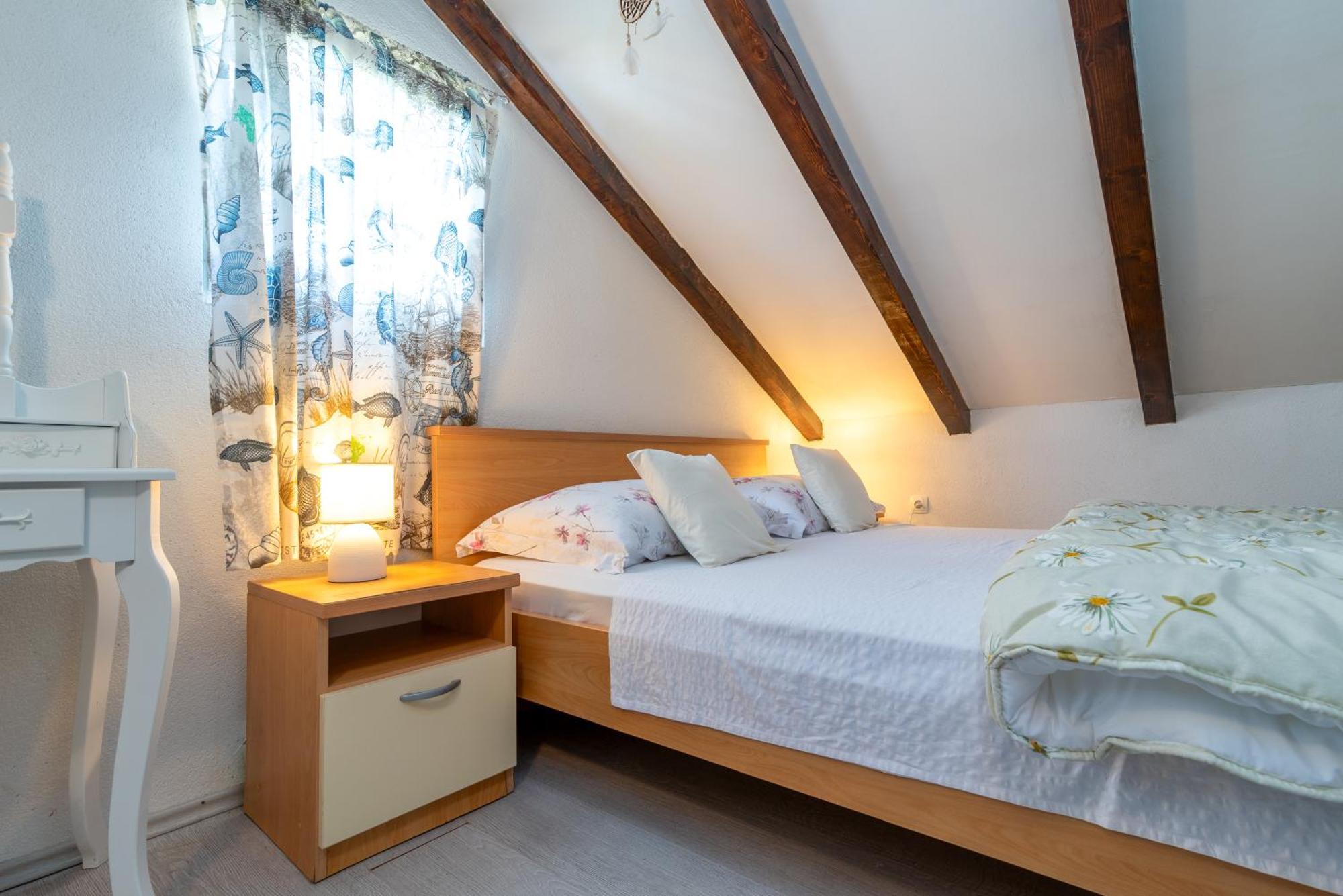 Studio Apartment Dona Trogir Exterior foto
