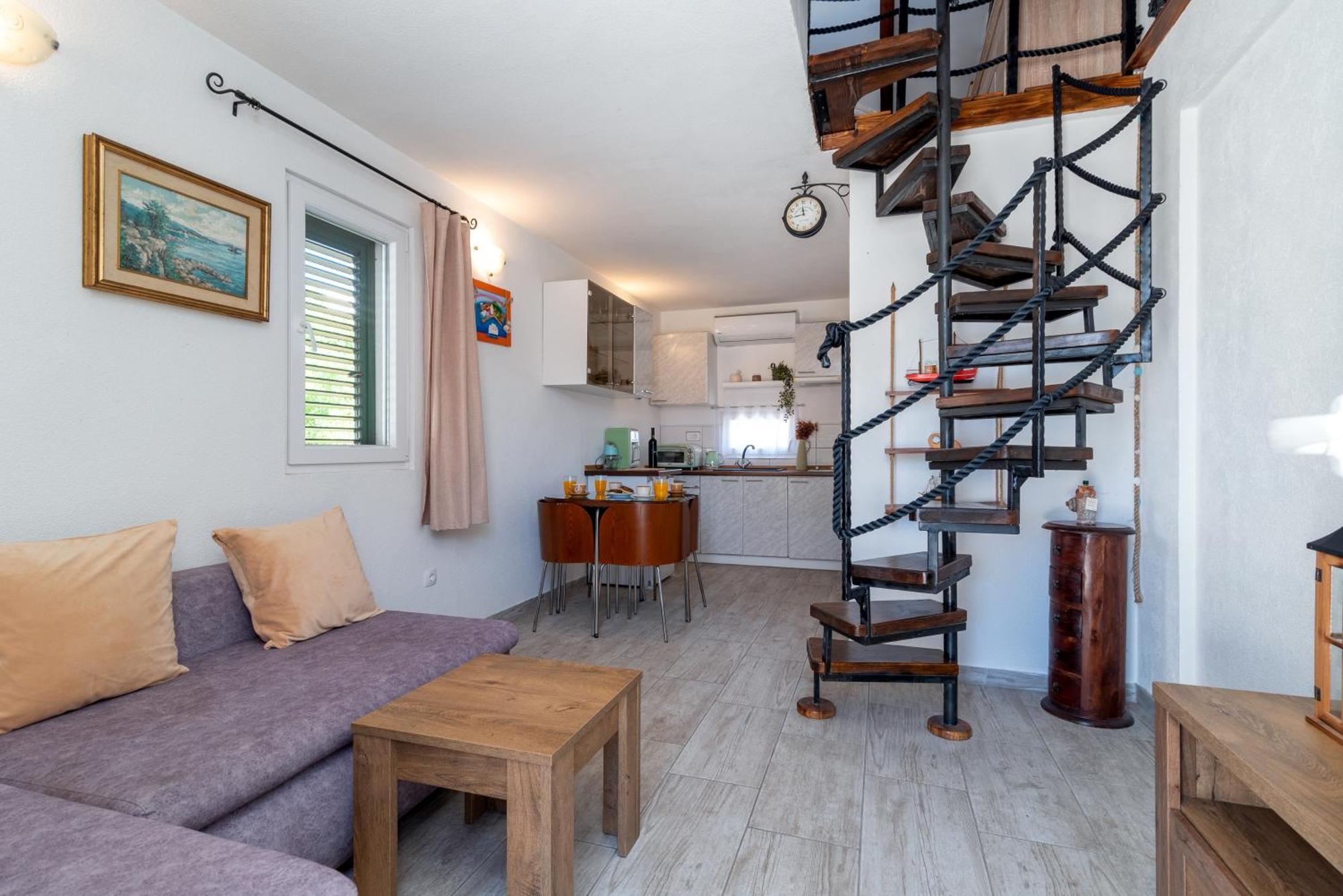Studio Apartment Dona Trogir Exterior foto