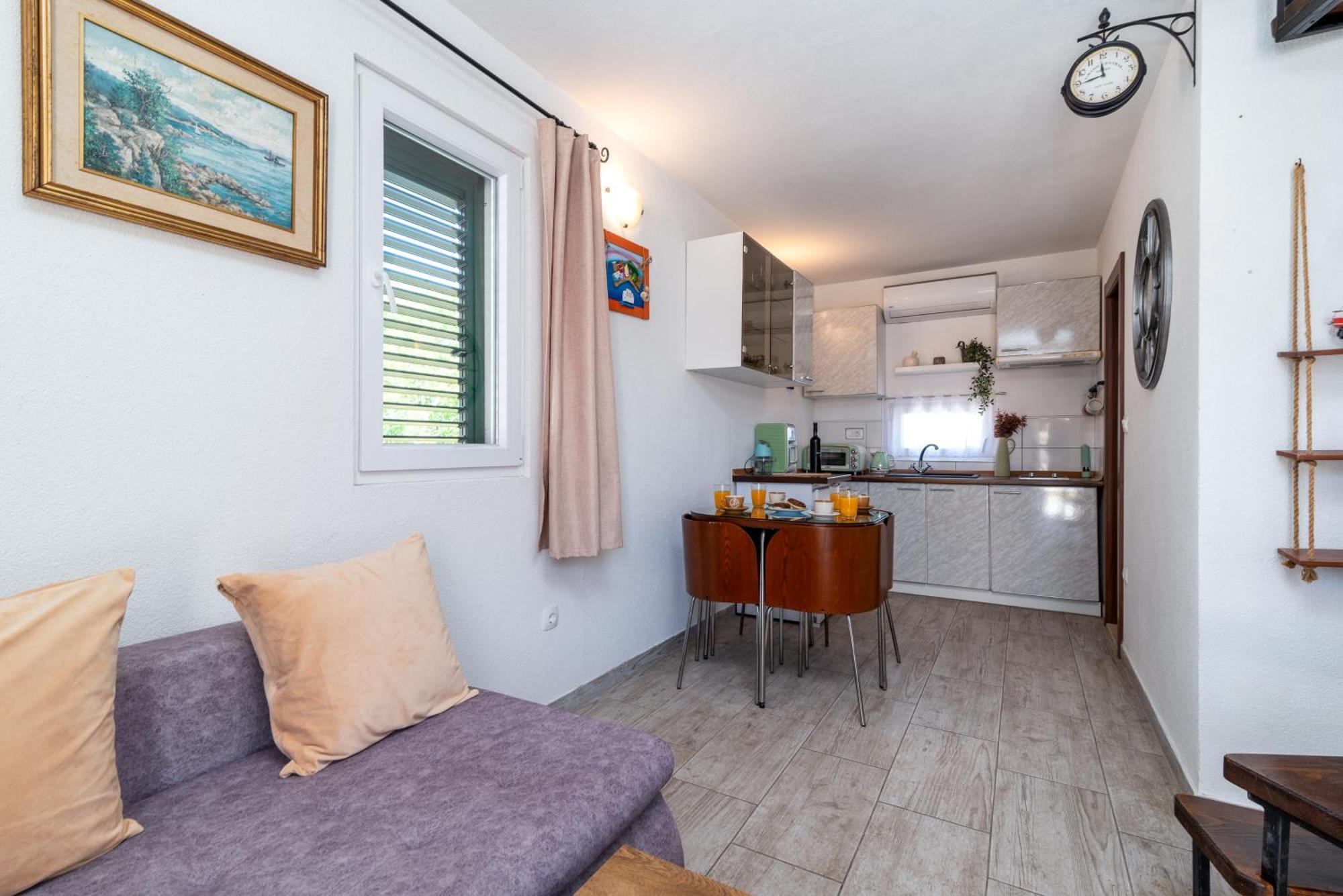Studio Apartment Dona Trogir Exterior foto